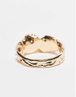 ring with texture design in gold tone