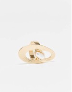 ring with oval and faux pearl detail in gold tone