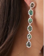 dangly earring with faux shell in silver